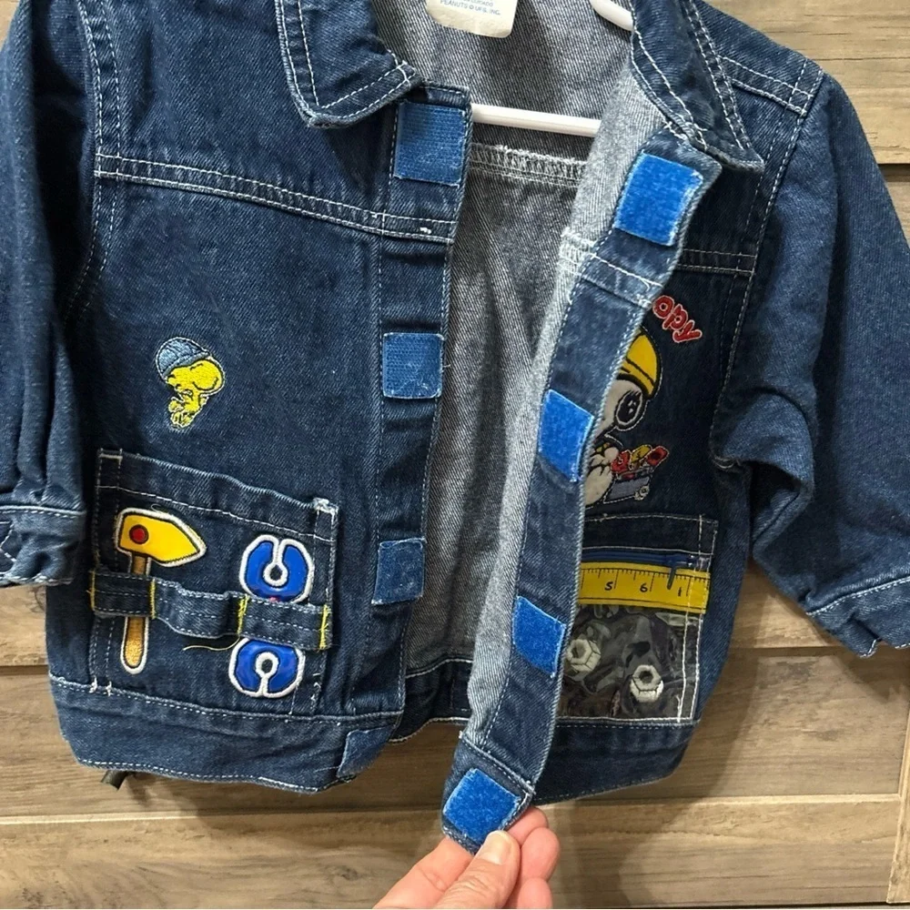 VINTAGE PRE OWNED PEANUTS BABY SNOOPY CONSTRUCTION DENIM JACKET 18 MONTHS